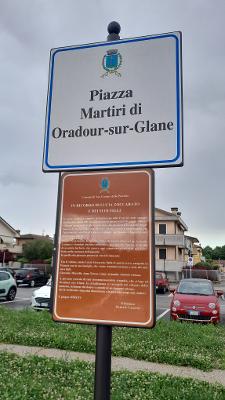 Cavino di San Giorgio delle Pertiche, targa commemorativa ai Martiri di Oradour-sur-Glane_ foto dell’autore FOTO 3